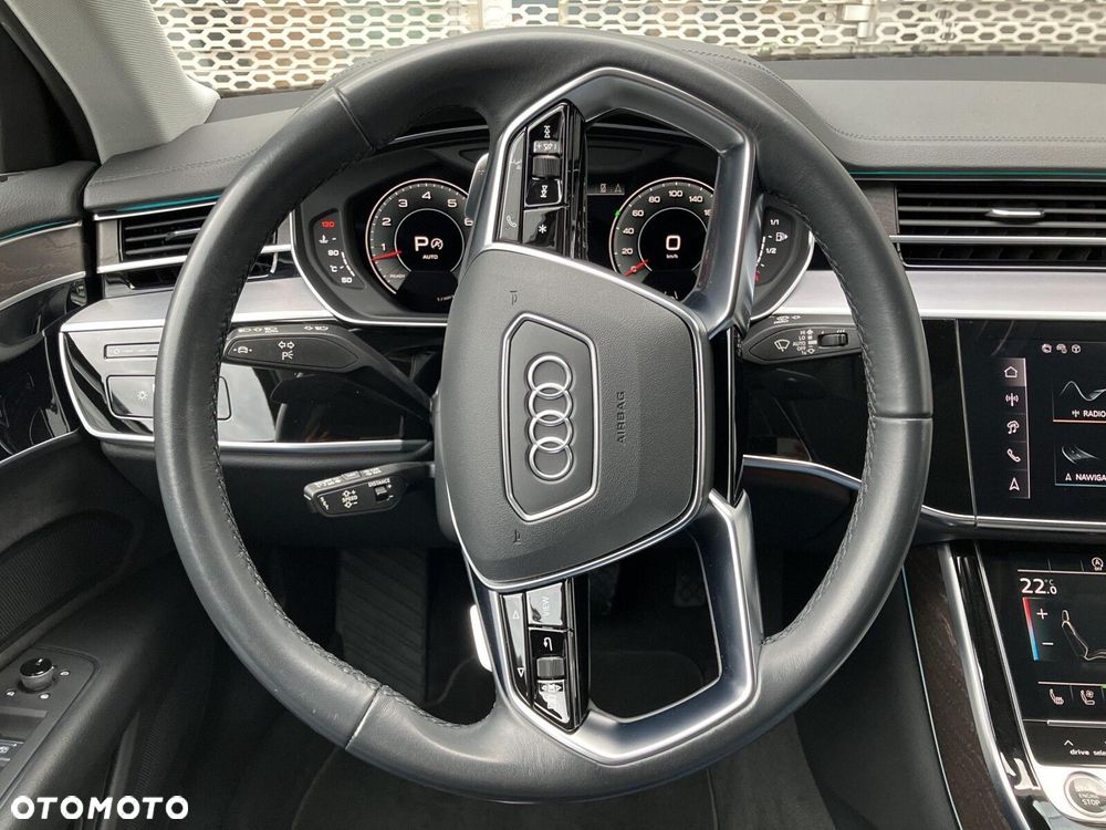 Audi A8 - 12