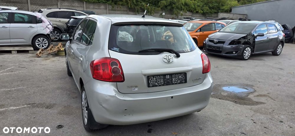 TOYOTA AURIS fotel prawy przód - 7