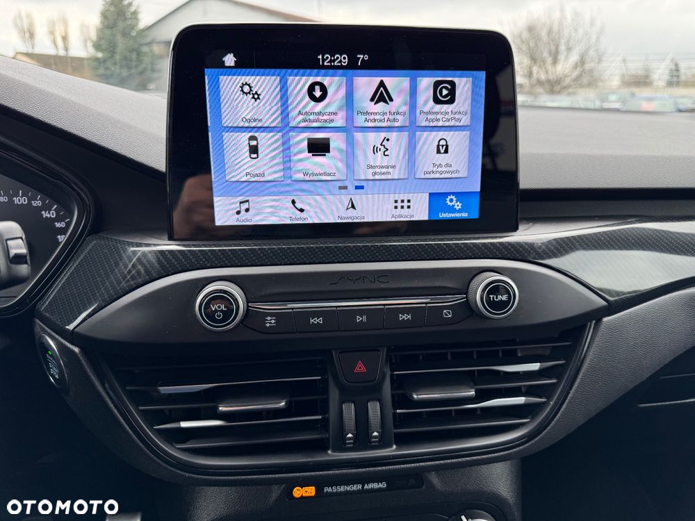 Ford Focus 1.5 EcoBlue Start-Stopp-System ST-LINE DESIGN - 24