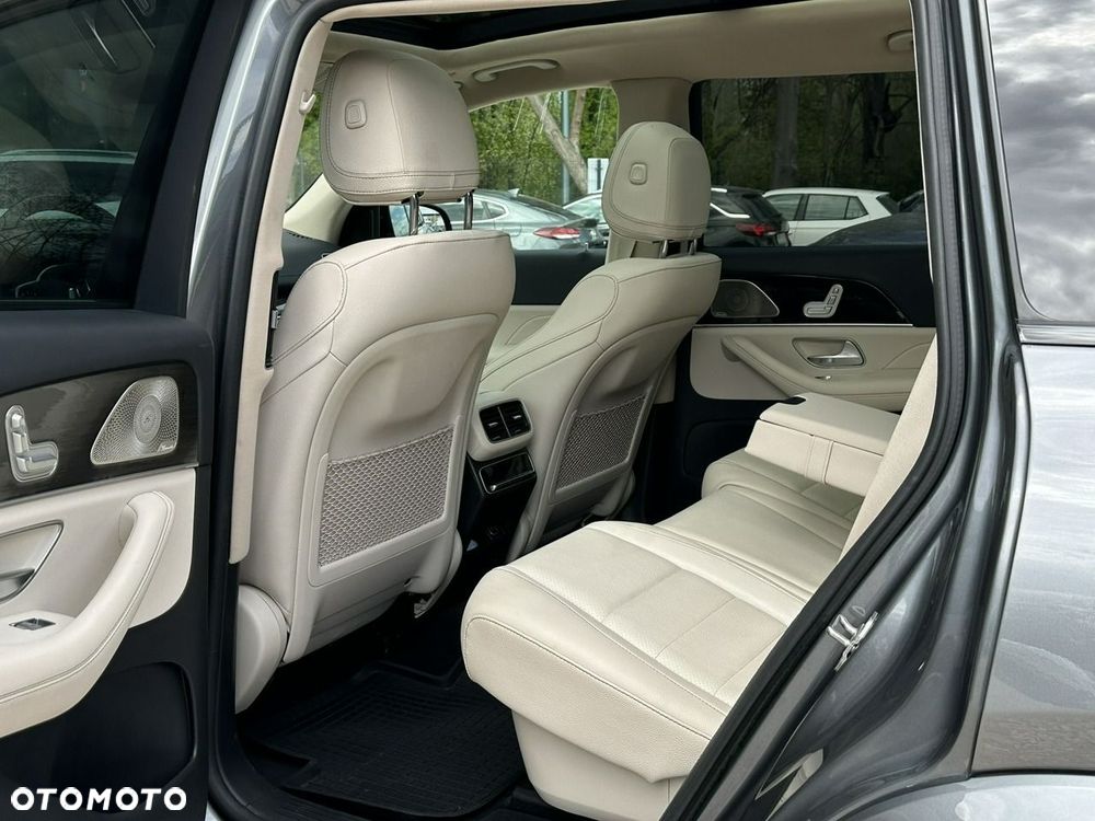 Mercedes-Benz GLS - 18