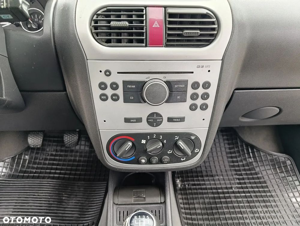 Opel Corsa 1.2 16V Cosmo - 14