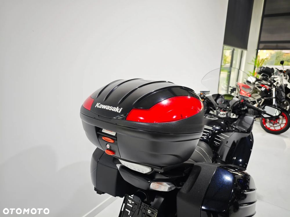 Kawasaki GTR - 14