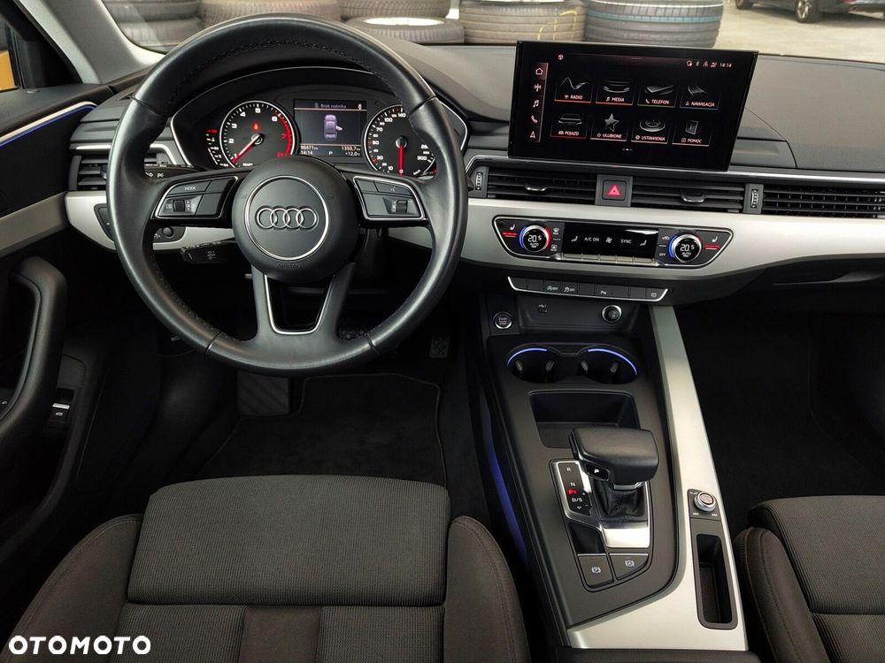 Audi A4 Limousine - 16