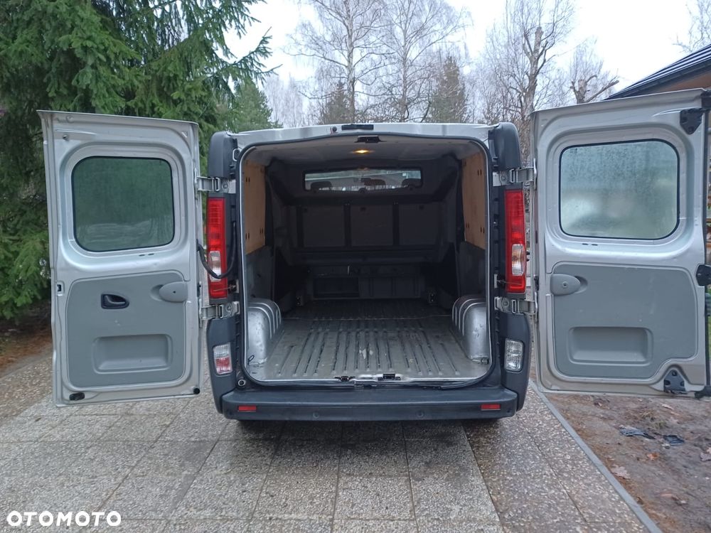 Renault Trafic FAP Combi L1H1 teilverglast - 8