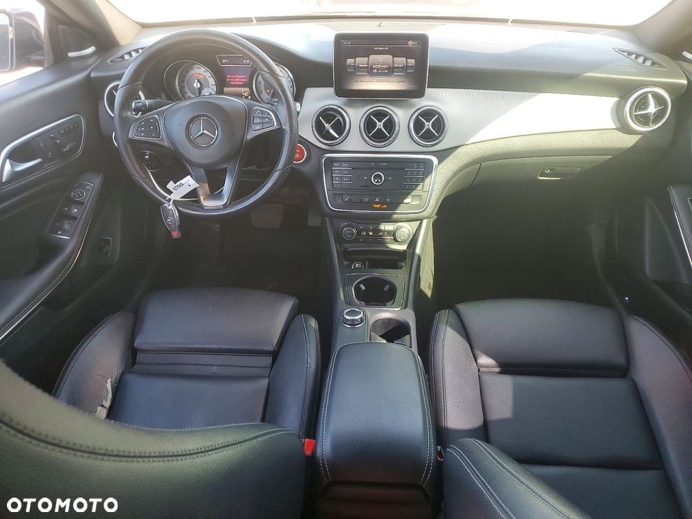 Mercedes-Benz CLA 250 7G-DCT Sport - 7