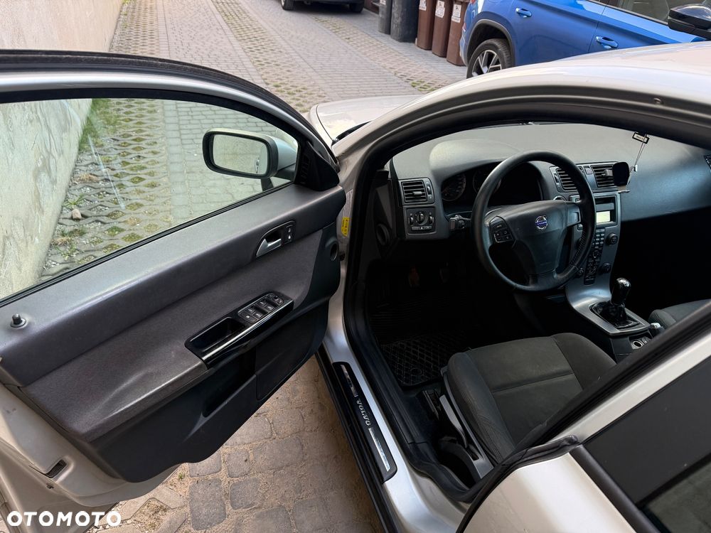 Volvo S40 1.6D Momentum - 4
