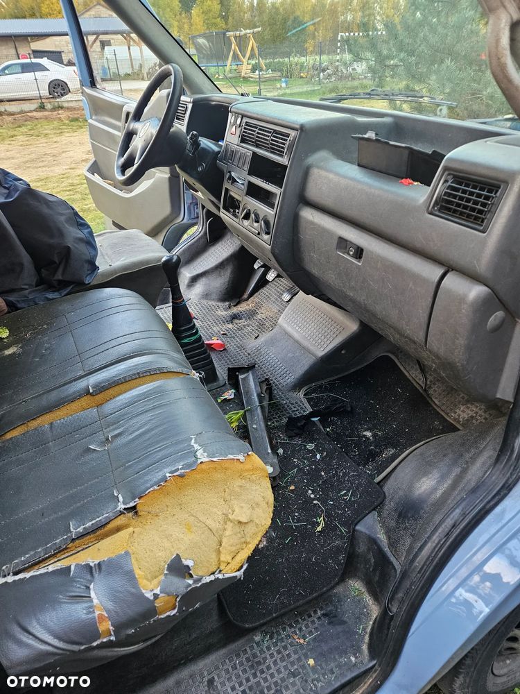 Volkswagen Transporter - 19