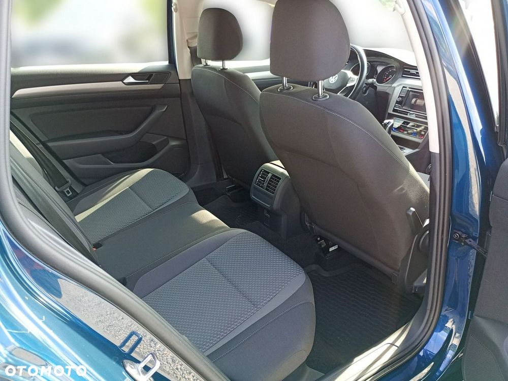 Volkswagen Passat Variant 2.0 TDI EVO Essence - 30