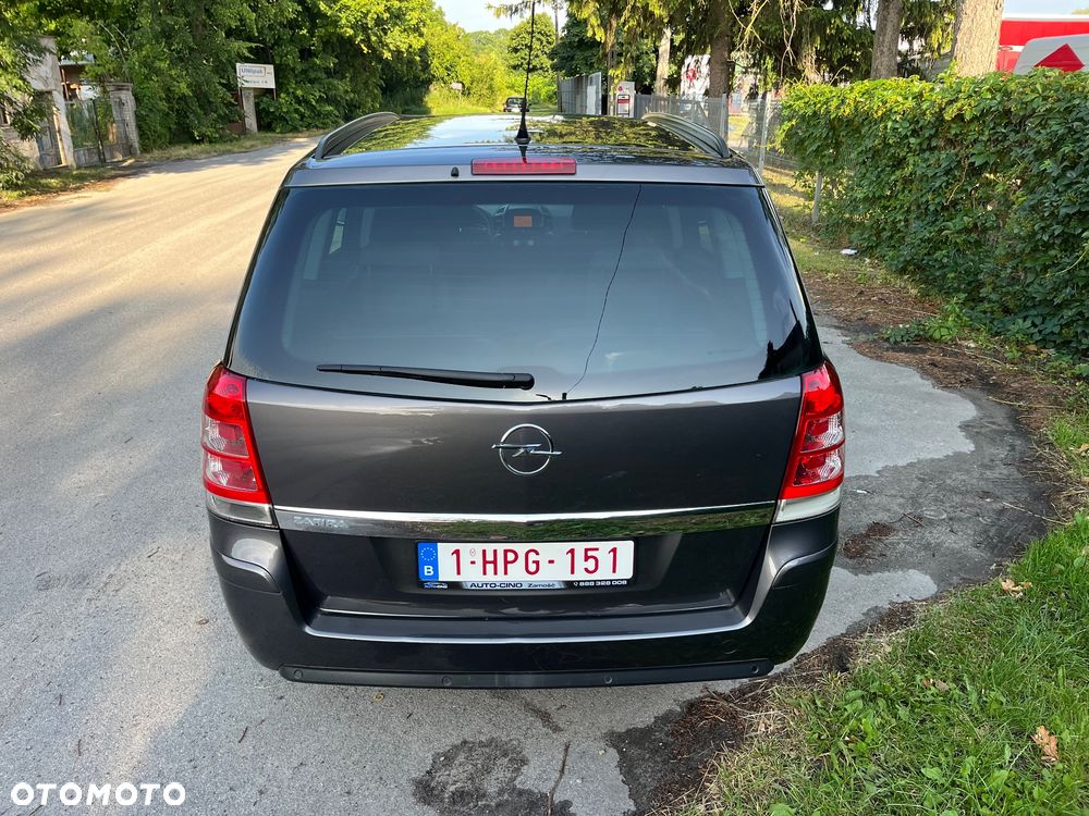 Opel Zafira 1.6 Cosmo - 9