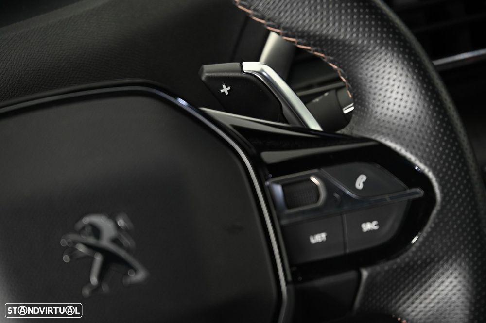 Peugeot 3008 1.6 Hybrid GT Pack e-EAT8 - 23