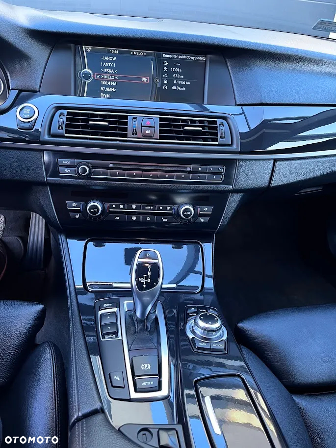 BMW Seria 5 520d - 24