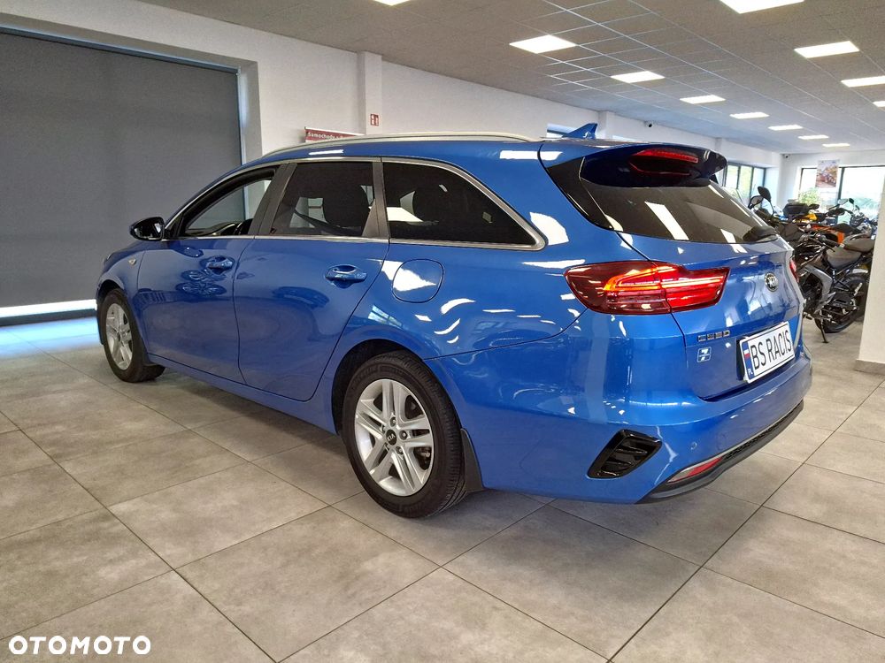 Kia Ceed 1.6 CRDi mHEV M - 13