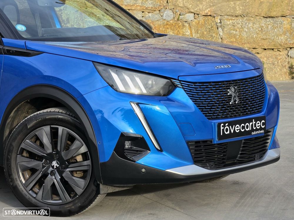 Peugeot e-2008 50 kWh GT - 2