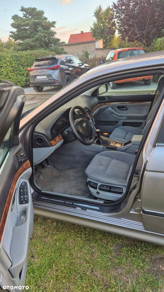 BMW Seria 5 520d - 8