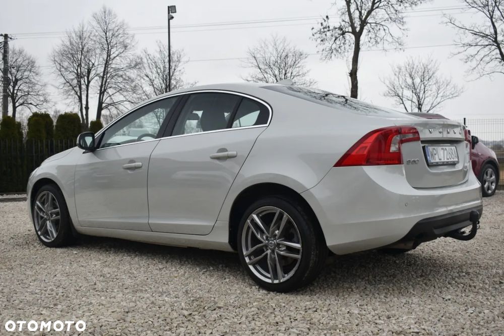 Volvo S60 D3 Geartronic Summum - 6