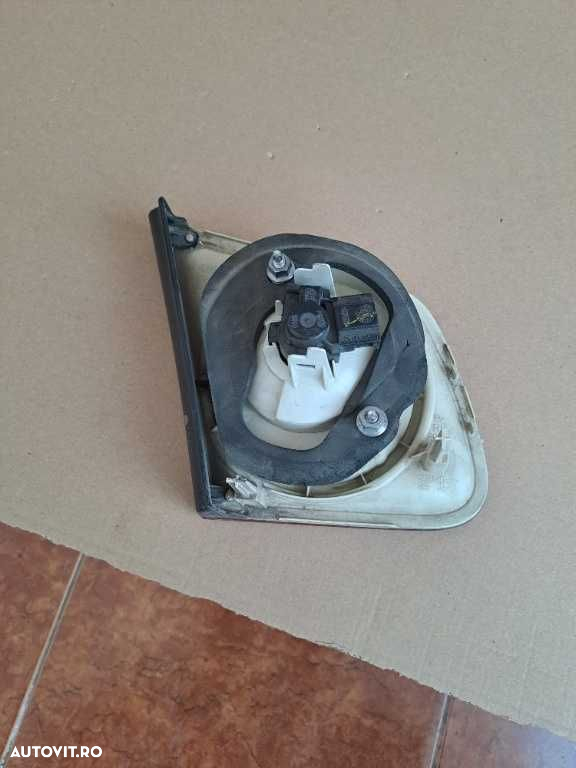 Stop dreapta pe portbagaj VW Jetta an 2005-2009 original - 2