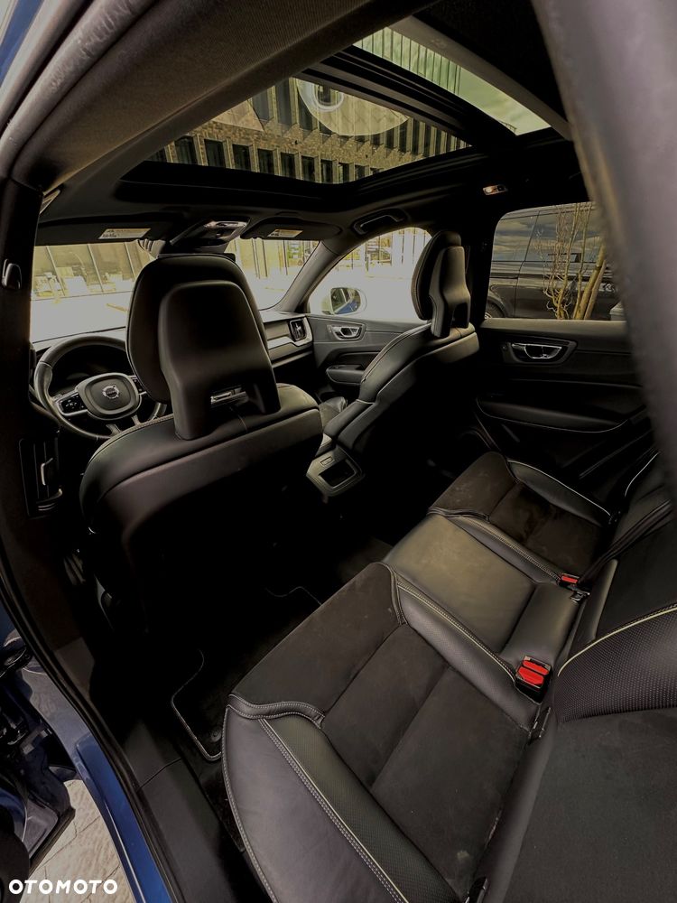Volvo XC 60 T5 AWD R-Design - 9