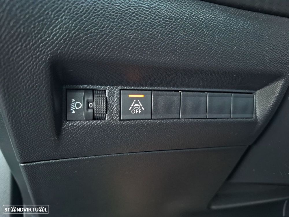 Peugeot 2008 1.5 BlueHDi Active Pack - 25