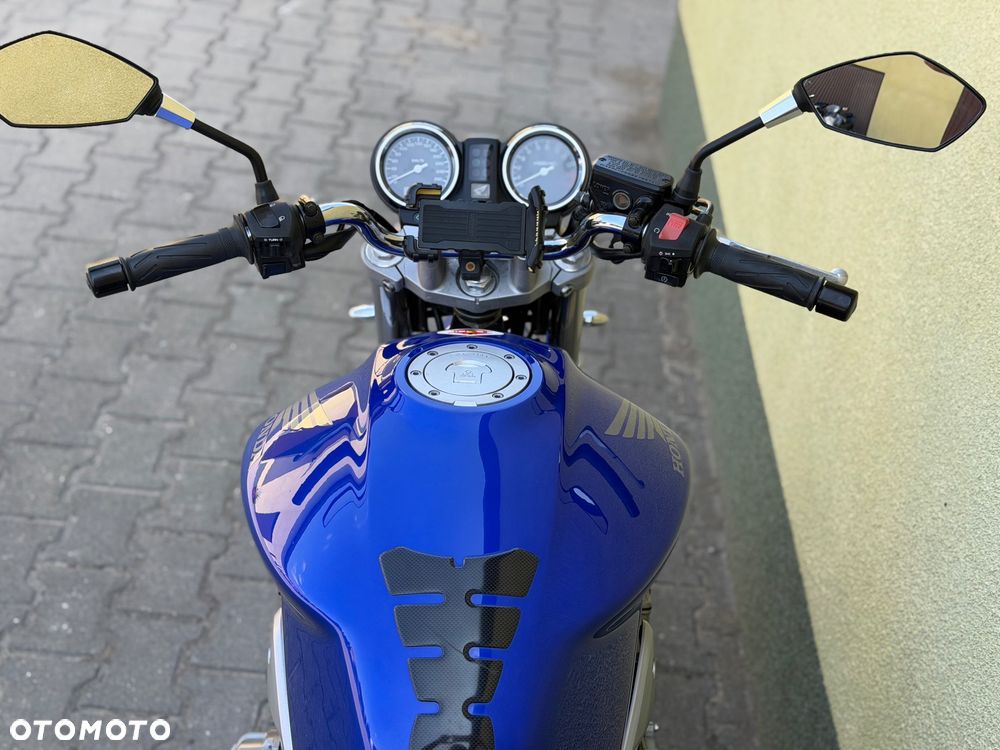 Honda Hornet - 36
