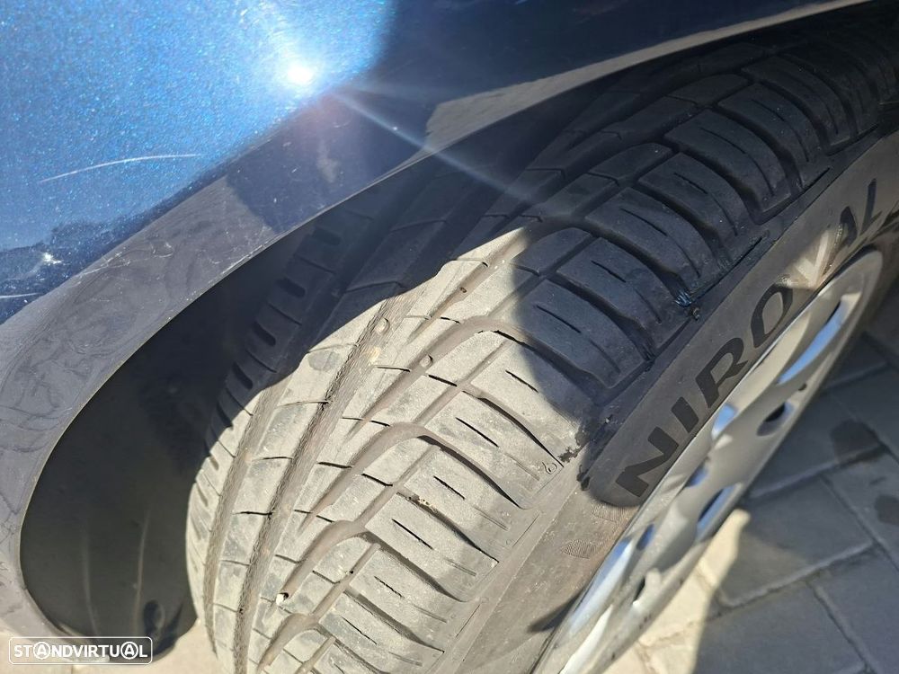 Audi A4 1.6 Exclusive - 31