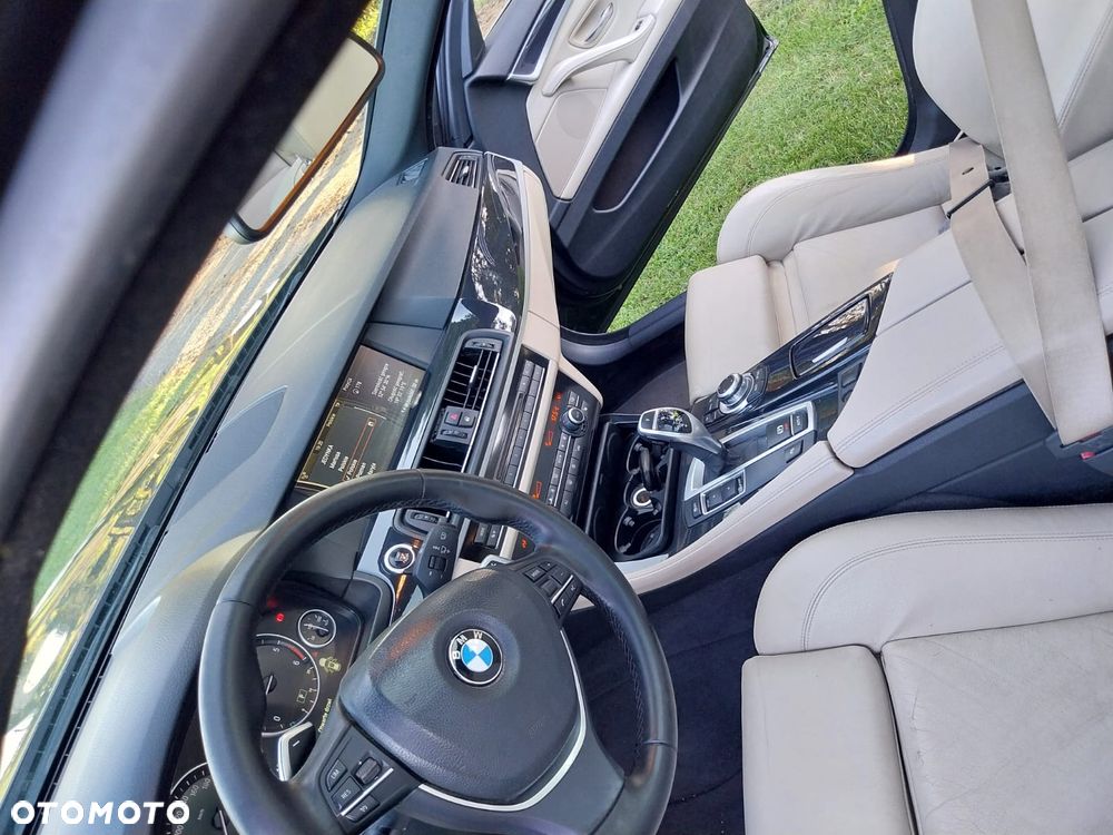 BMW Seria 5 520d Luxury Line - 27