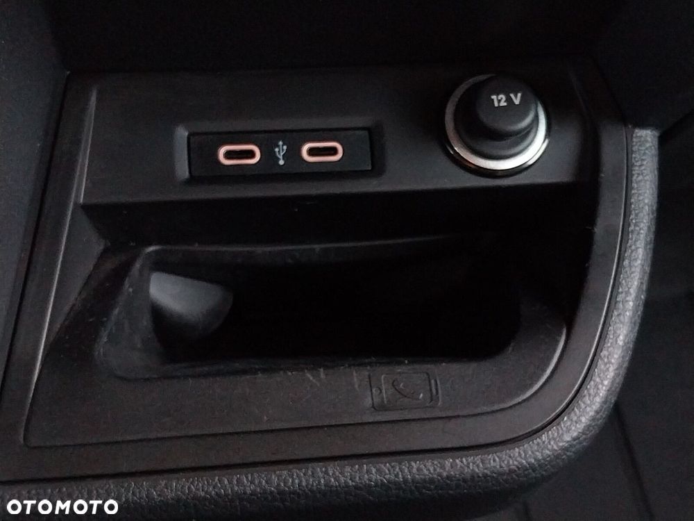 Volkswagen Multivan - 35