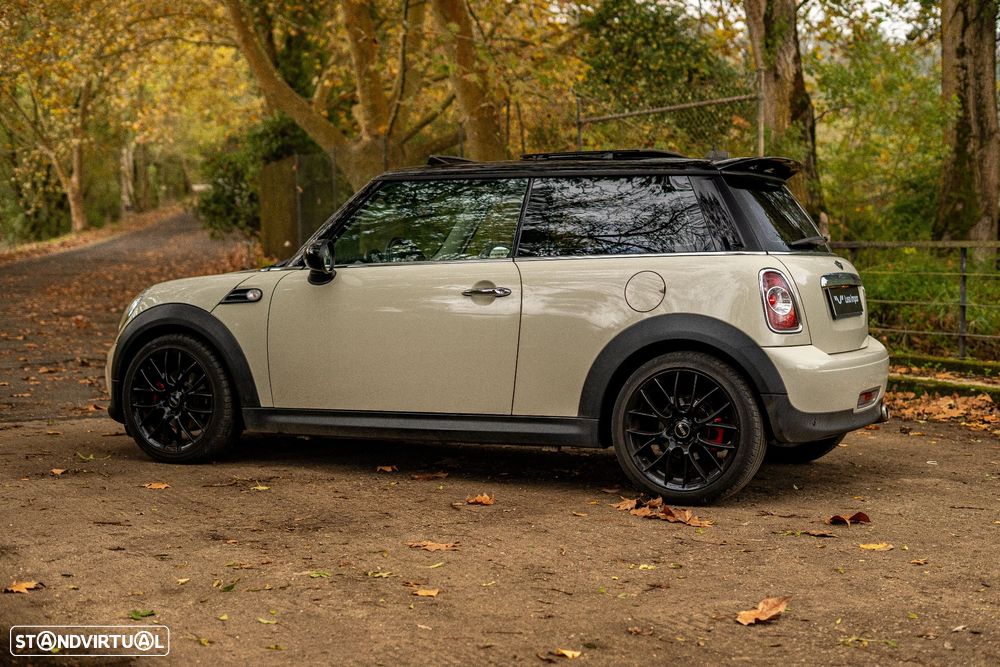 MINI 3 Portas Cooper D - 8