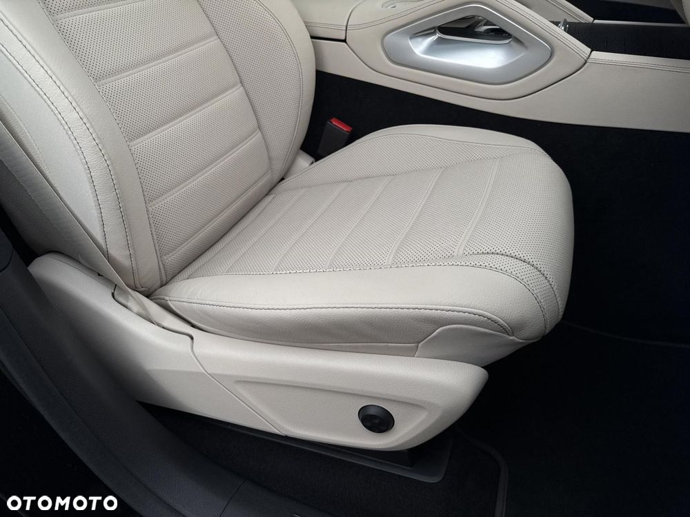 Mercedes-Benz GLE - 24