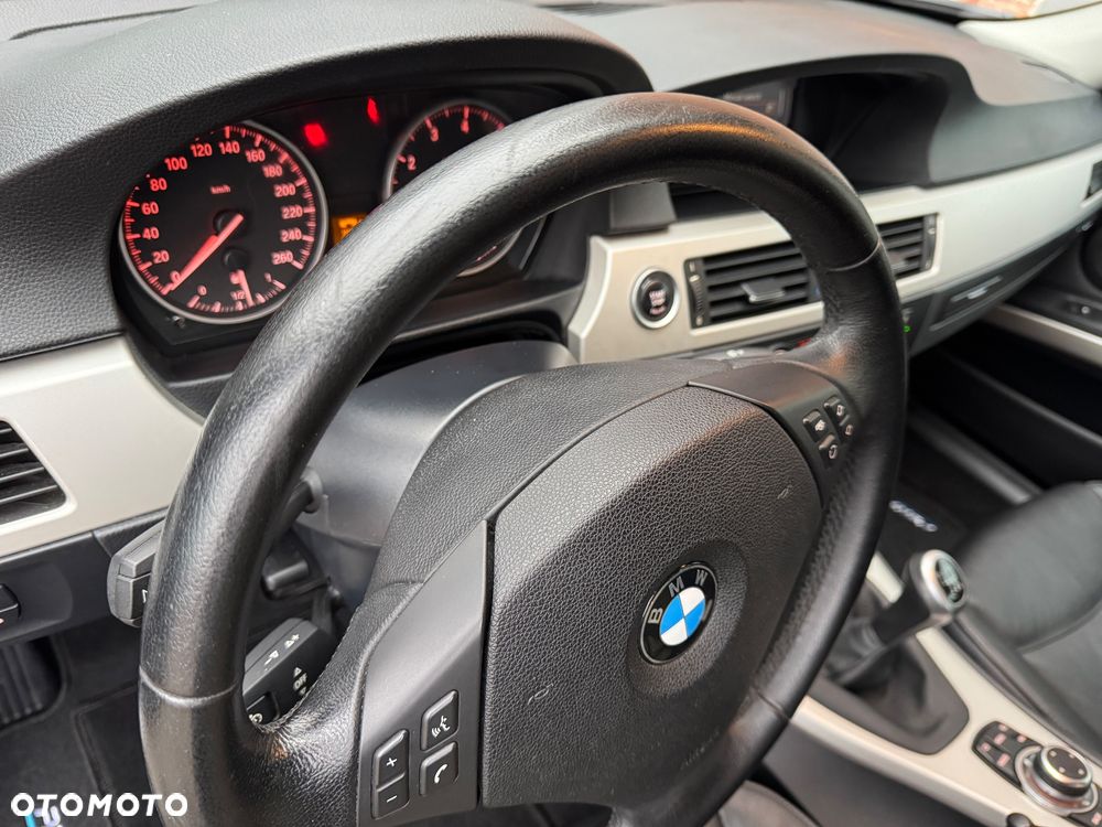 BMW Seria 3 320i Edition Sport - 20