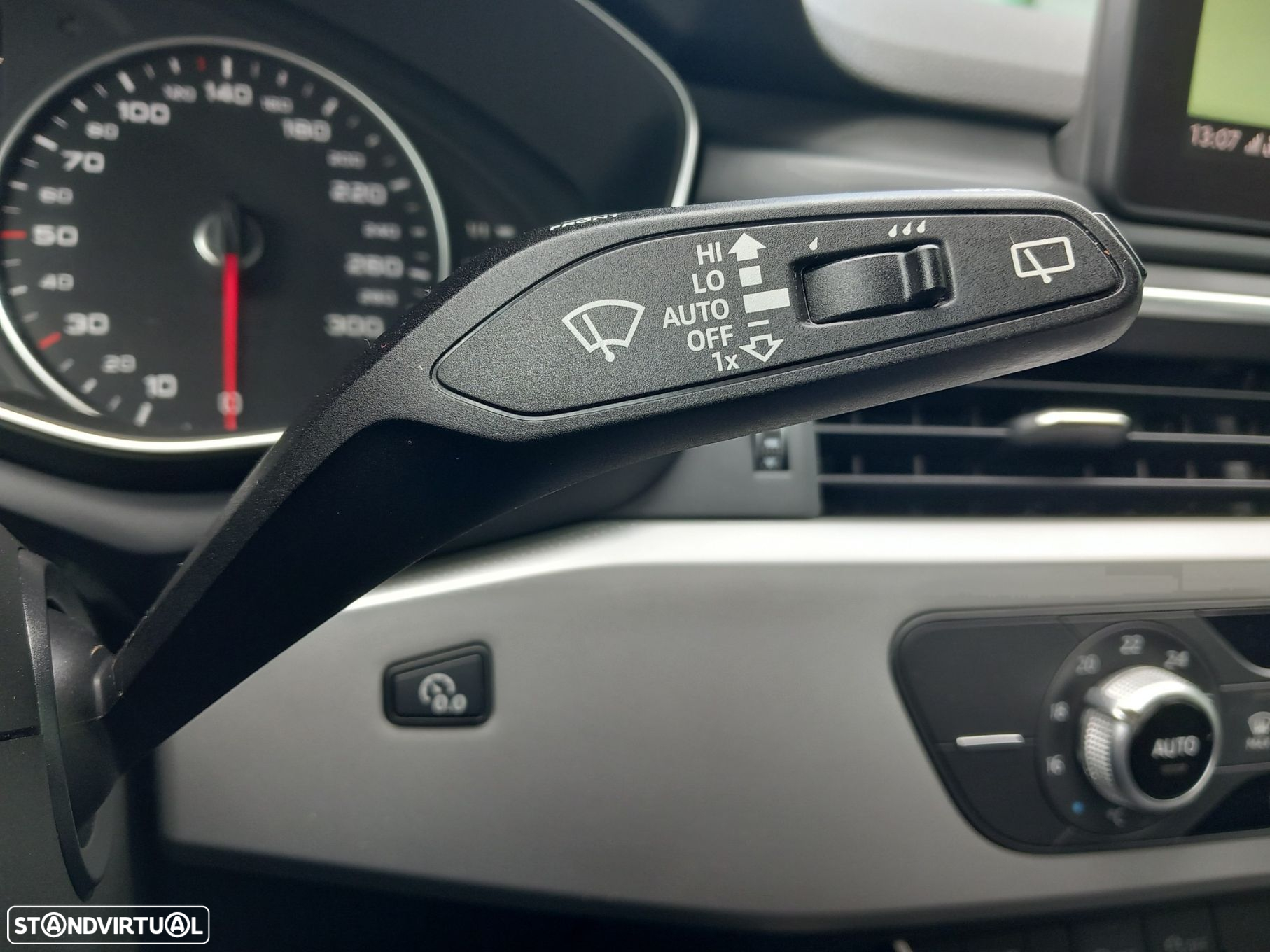 Audi A4 Avant 35 TDI Design S tronic - 34