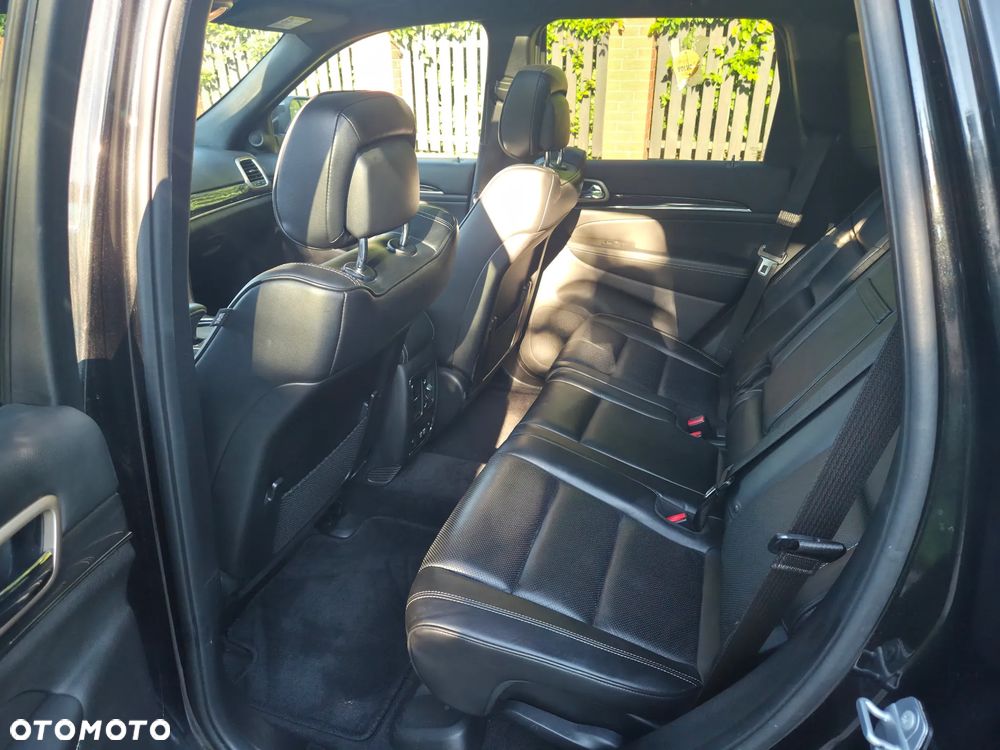 Jeep Grand Cherokee - 15
