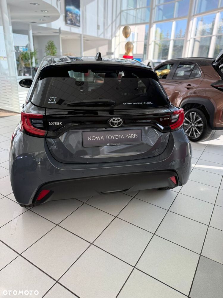 Toyota Yaris Hybrid 1.5 Style - 6