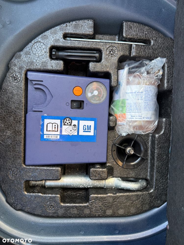 Opel Adam ver-1-4-cosmo - 33