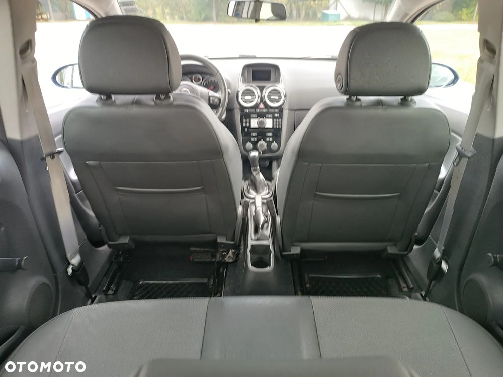 Opel Corsa 1.4 16V Cosmo - 11