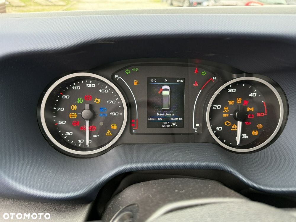 Iveco Daily 35S18 Automat/silnik 3.0/Kontener+winda+hak 3,5T/Klima/LED/Tempomat ACC/Poduszki tył fabr./Full Opcja/Zobacz - 20
