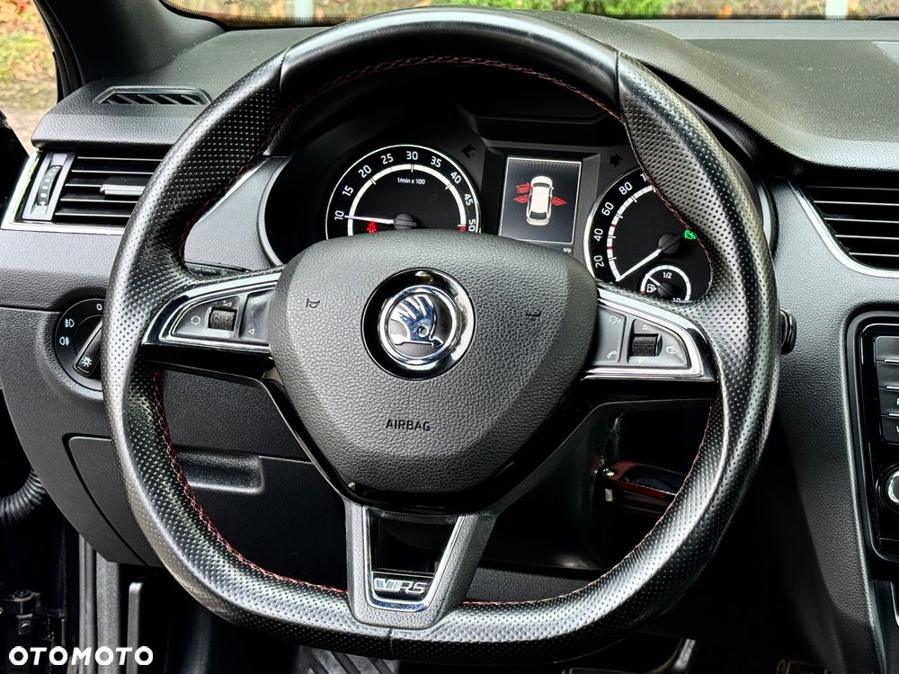Skoda Octavia 2.0 TDI DSG RS - 29