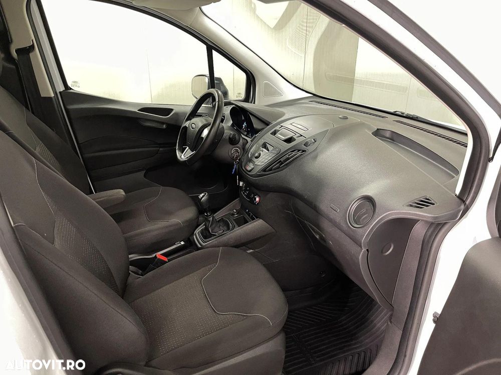 Ford Transit Courier - 6