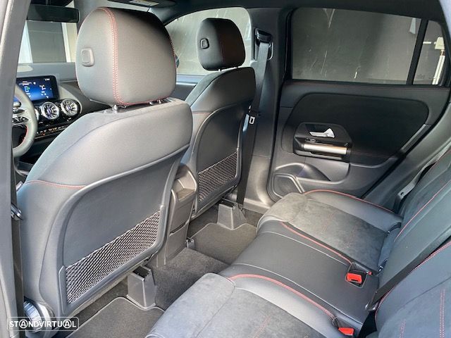 Mercedes-Benz GLA 180 d AMG Line - 10