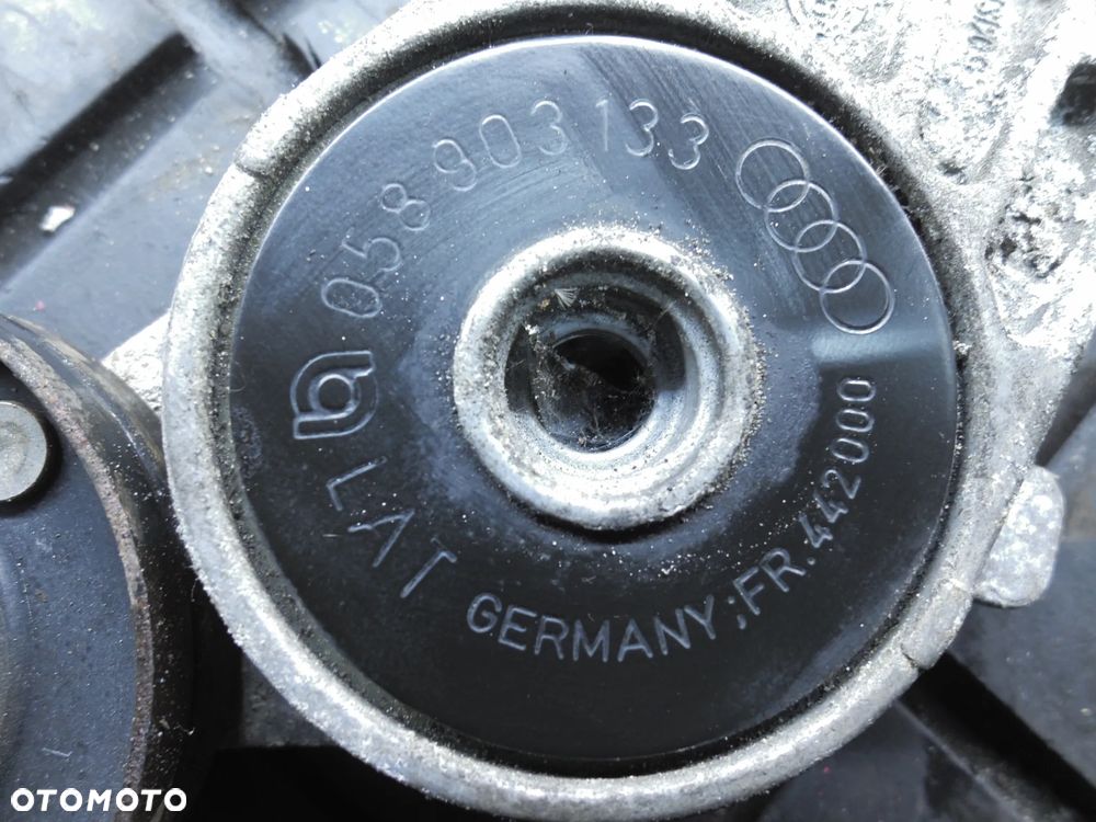 NAPINACZ PASKA ROLKA AUDI A4 B5 1.6 1.8 058903133 - 2