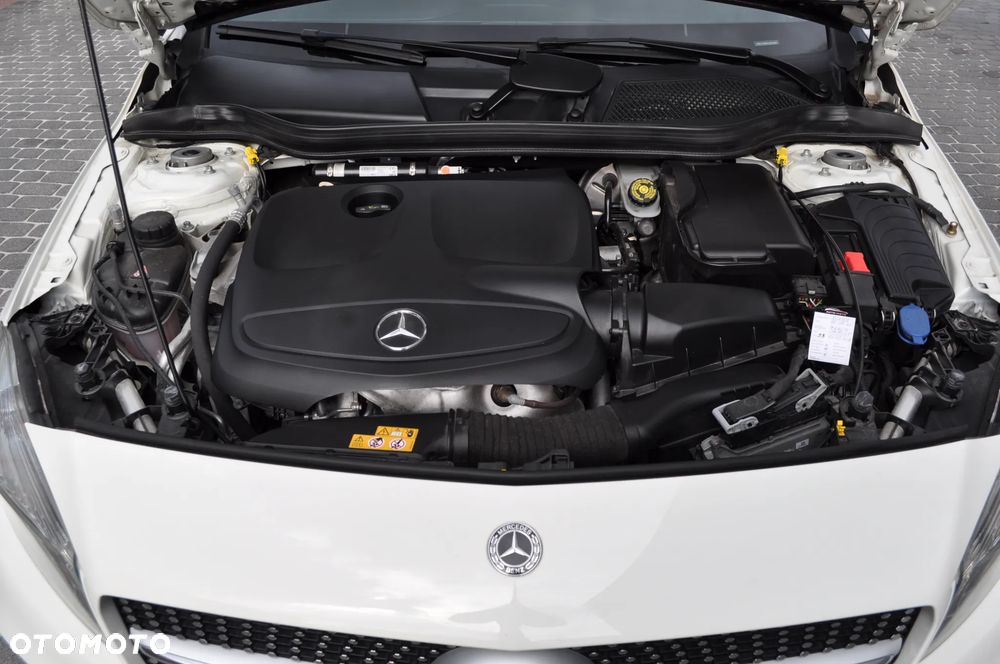 Mercedes-Benz Klasa A 180 AMG Line - 31