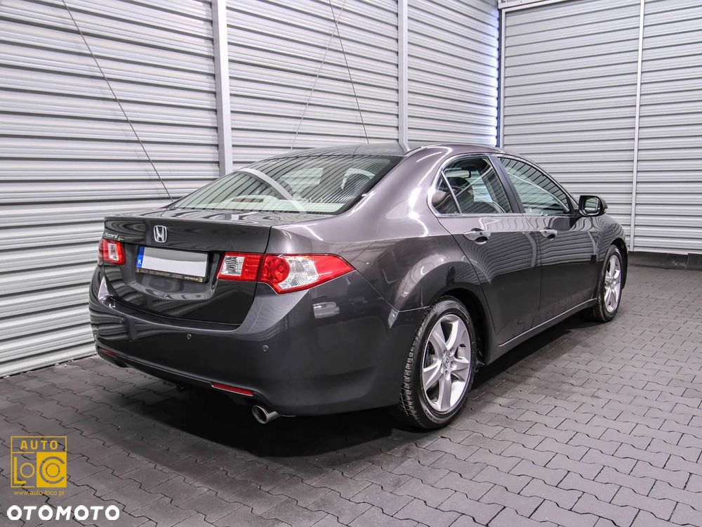 Honda Accord 2.0 Executive - 8