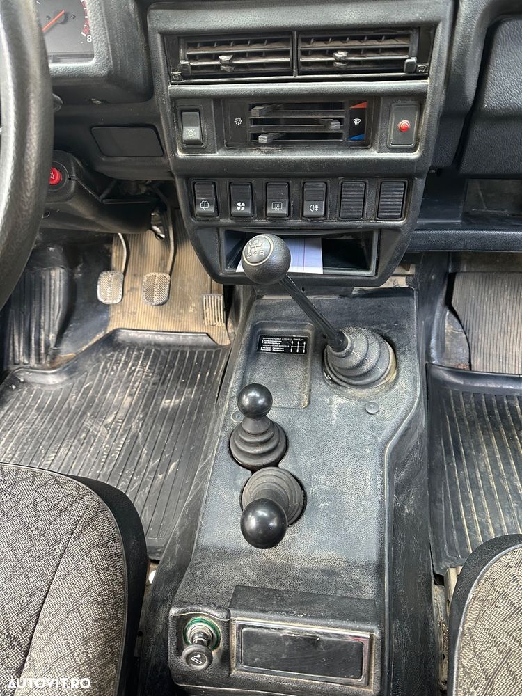 Lada Niva 1.7 4x4 - 11