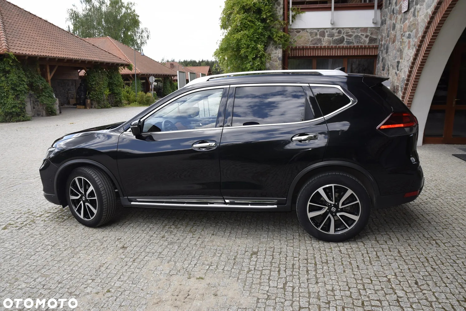 Nissan Rogue - 14