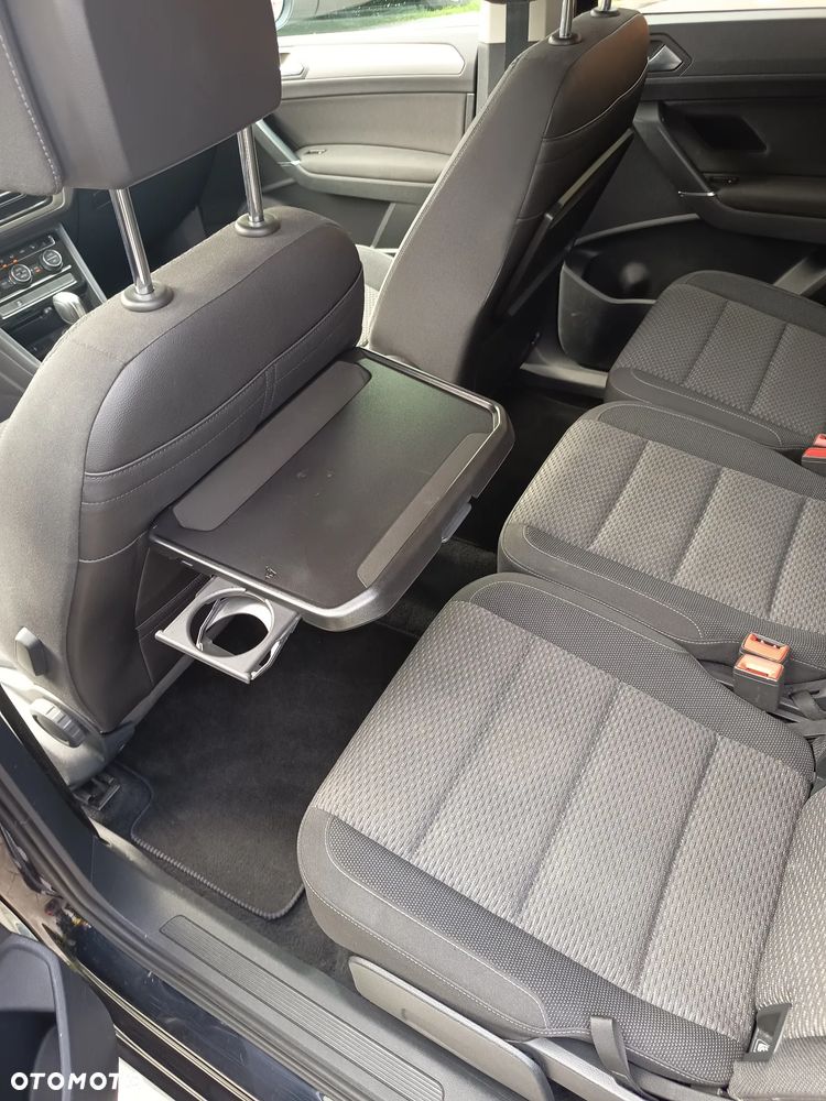Volkswagen Touran - 16