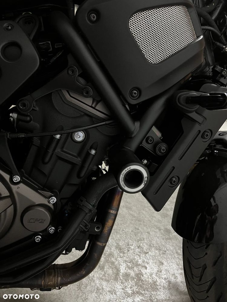 Yamaha XSR - 24
