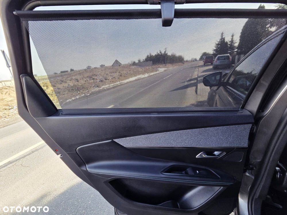 Peugeot 5008 PureTech 130 EAT8 Stop & Start Allure - 16