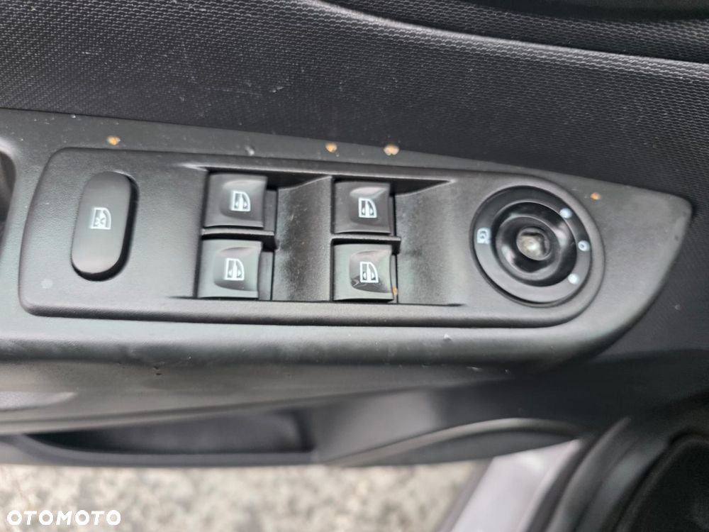 Renault Captur - 17