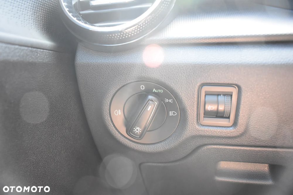 Skoda Fabia 1.0 Ambition - 25