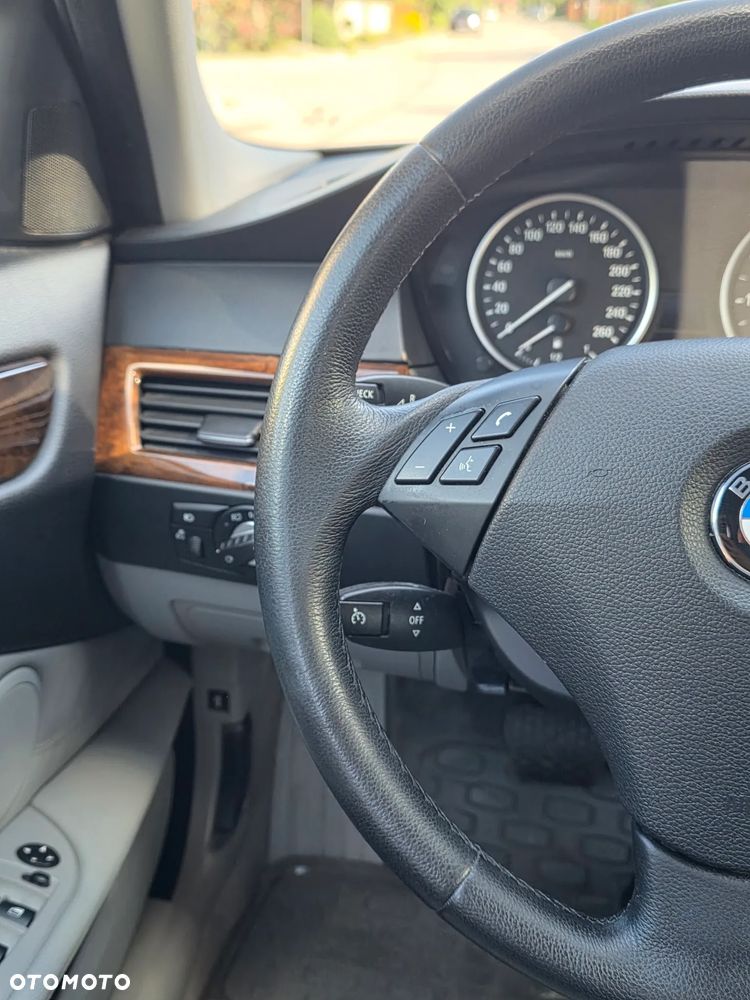 BMW Seria 5 530xi - 29