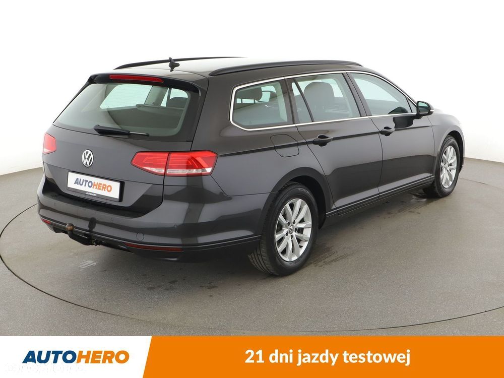 Volkswagen Passat - 6